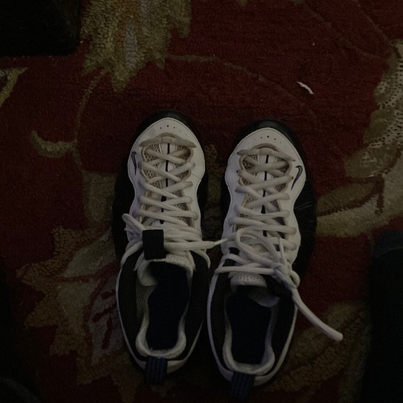 Size 9.5, they’re used but in good form